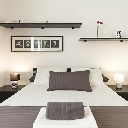 Appartement Lets Holidays In Sant Marti *