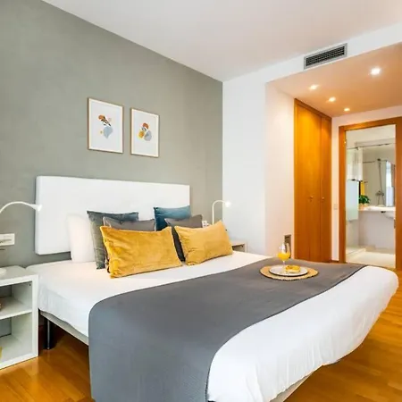 Monumumental Free Parking Apartment