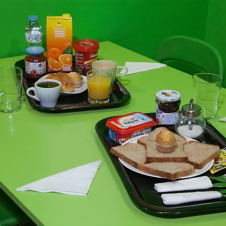 Mellow Hostel *