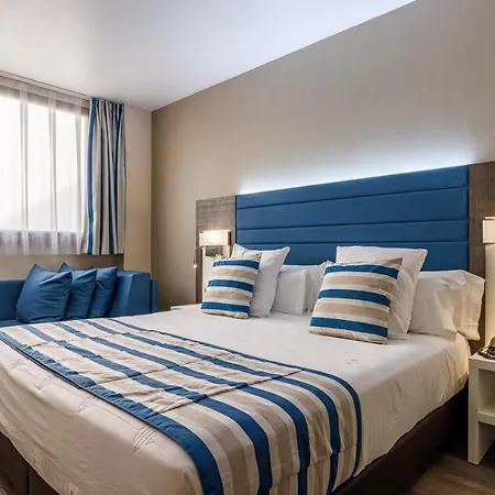 Hotel Ronda Lesseps 4*
