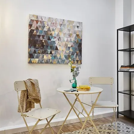 Bebarceloner Eixample Duplex Apartment