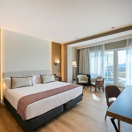 Отель Catalonia Ramblas 4* Sup 4*