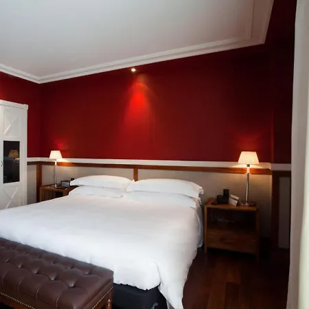 1898 Hotel 4*