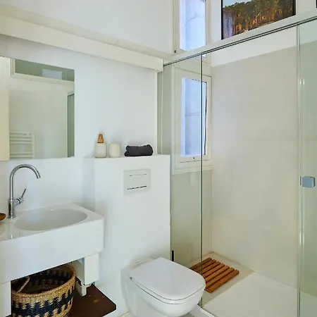 Sapo - Two Bedroom In The Heart Of Lägenhet *