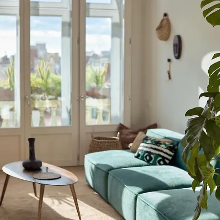 Sapo - Two Bedroom In The Heart Of Lägenhet *