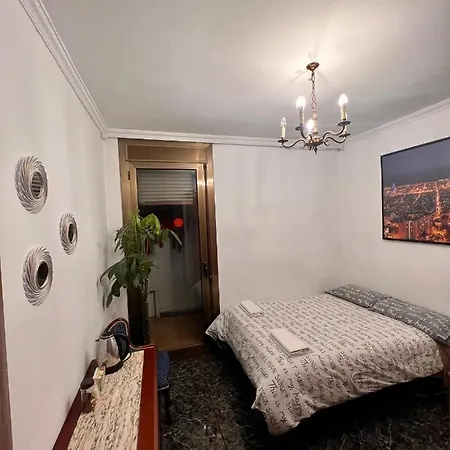 Familiar Sants Bed & Breakfast