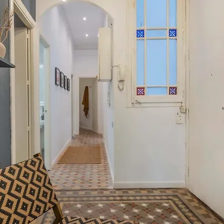 Apartment Elegant 4 Bedrooms 3 Bathrooms Catalan