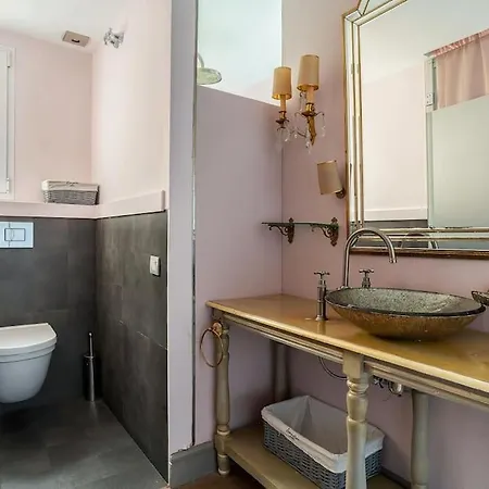 Canela Homes Sepulveda 公寓 *