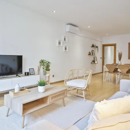 Daire Ola Living Consell De Cent