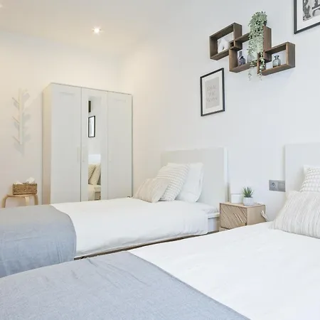 Ola Living Consell De Cent Daire