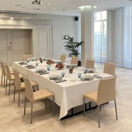 Hotel Colón 5*