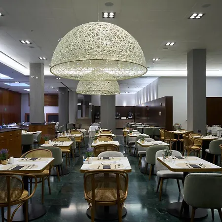 Отель Catalonia Ramblas 4* Sup 4*