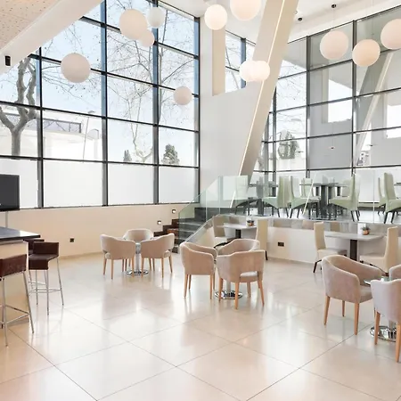 Best 4 Hotel