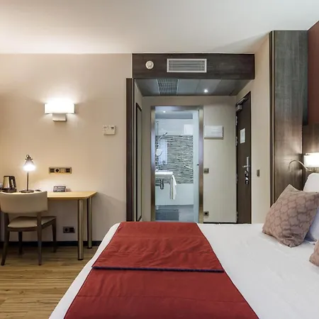 Hotel Ronda Lesseps 4*