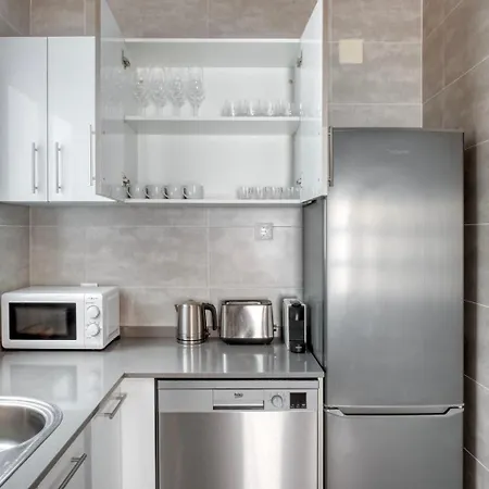 Renovated Les Tres Torres 3br Bcn-94 Διαμέρισμα *