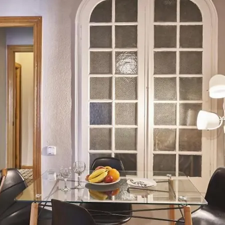 Bebarceloner Sants Apartments- 3 Bedroom Apartman *