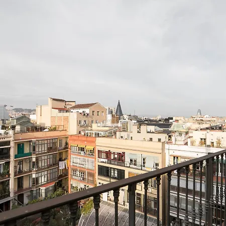 Atico Con Terraza En El Corazon De
