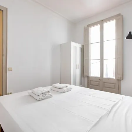 B41 - Grandes Grupos En Bcn Centro Apartment *