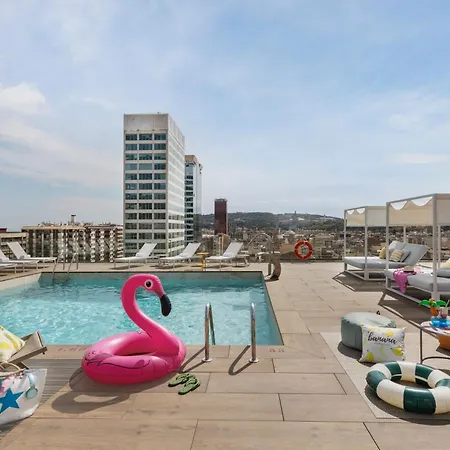 Moxy 4*