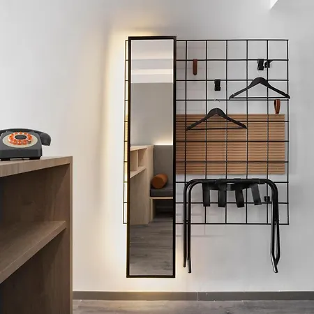 Hotel Moxy 4*