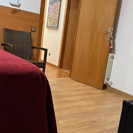 Pensión Madrazo 2*