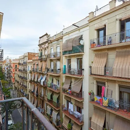 Comodo En Poble Sec Lägenhet