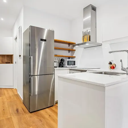 Elegance 2br With Rooftop Terrace