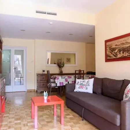 Apartment Ramblas Unique & Spacious Flat 4br Terrace 20m Ramblas *