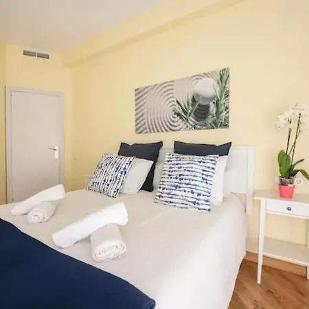 Apartment Ramblas Unique & Spacious Flat 4br Terrace 20m Ramblas Barcelona