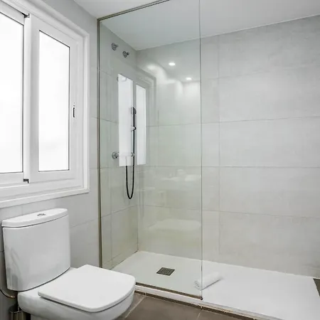 Apartamento Big For 15 In The Heart Of Eixample Barcelona