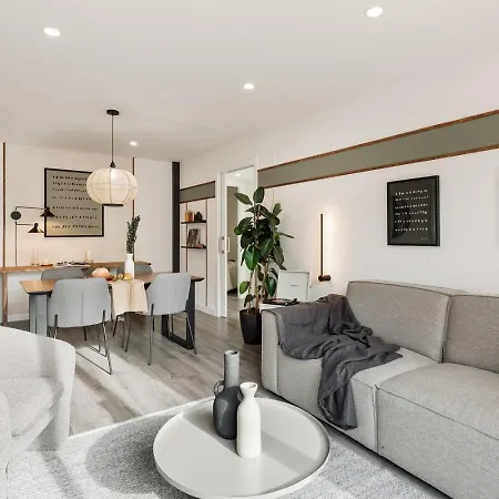 Aliga - 3 Bedroom And Pool In Les Corts Appartement *