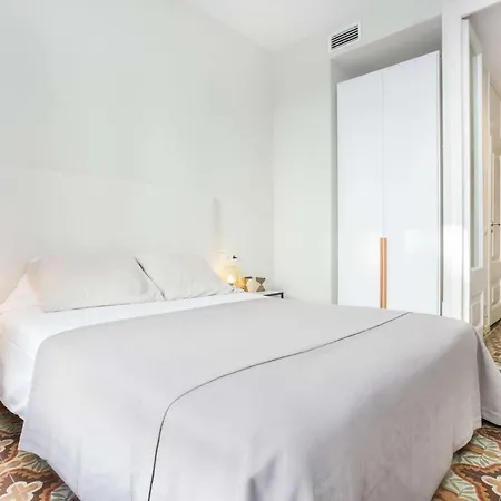 4bedroom With Balcony In Ramblas 1 1 Apartman