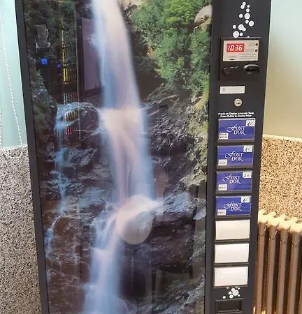 オスタル オペラランブラス ゲストハウス 2*