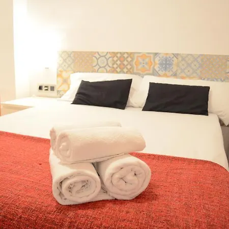 Poble Sec Apartament *