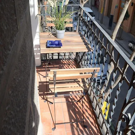 Poble Sec Apartament *