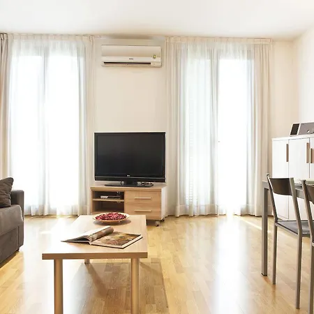 Apartamento Mh S. Familia Barcelona