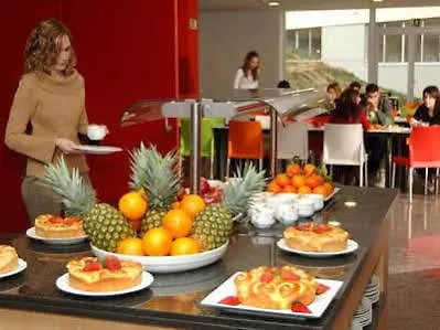 Agora Bcn. Residencia Universitaria Internacional * Barcelona