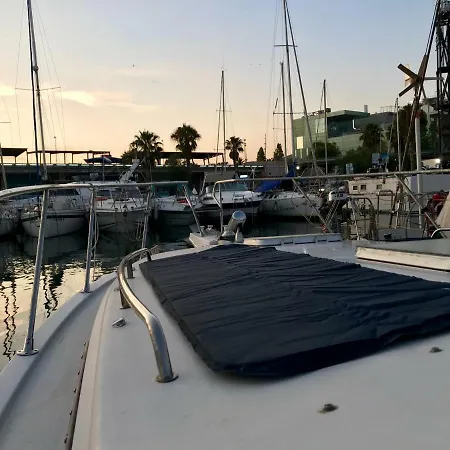Botel Yacht Experience Barcelona