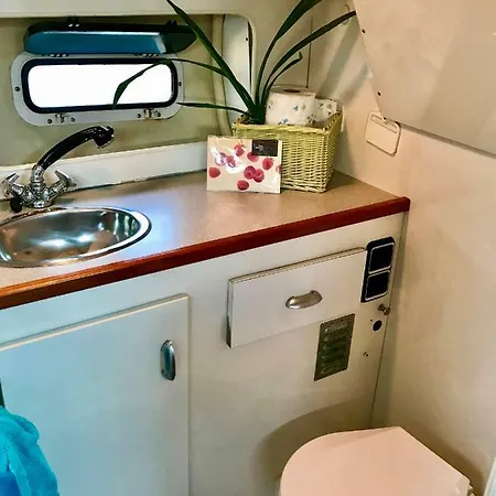 Yacht Experience Barcelona Botel
