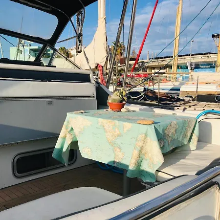 Botel Yacht Experience Barcelona *