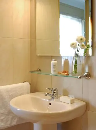 Hotell Ainb Eixample-muntaner Barcelona