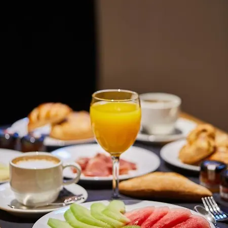 Otel Silken Ramblas 4*