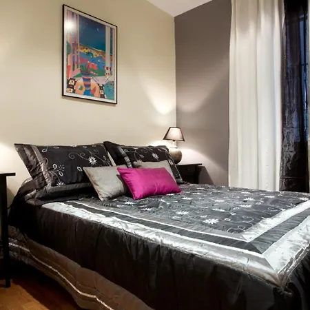 Avinguda Gaudi * برشلونة