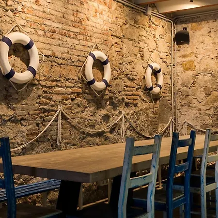 Hostal Bcnsporthostels Barcelona