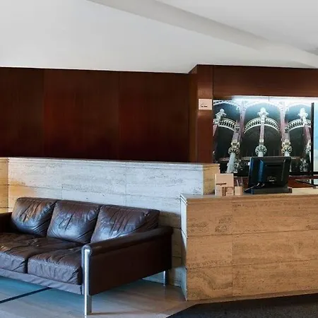 Hotel Catalonia Park Gueell 3*