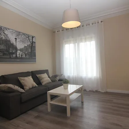 Felip II - Spacious And Quiet Apartments & One With Private Terrace