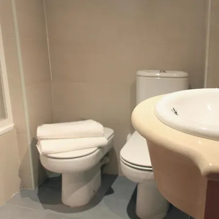Alguera Industria Apartment Barcelona