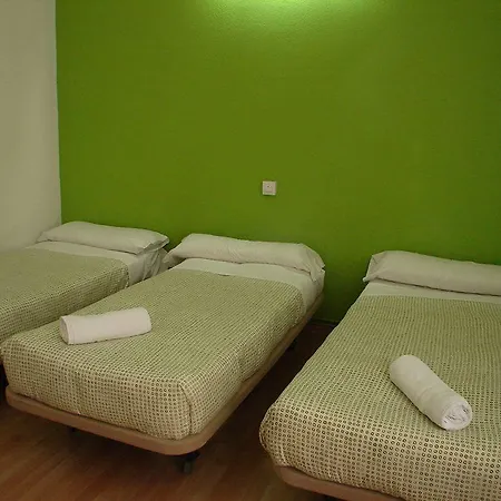 Guest house Break Bcn - & Coffeebar