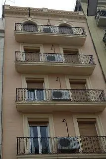 Serennia Sants Apartament