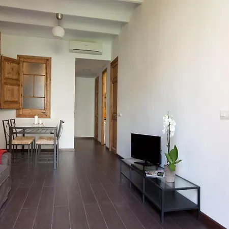 Beautiful Eixample Flat For Families * Barcelona